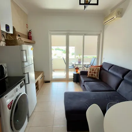 Apartamento Sunny Algarve Retreat - Pool & 10 Min To Portimão