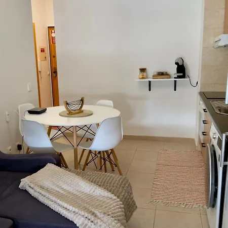 Sunny Algarve Retreat - Pool & 10 Min To Apartamento *