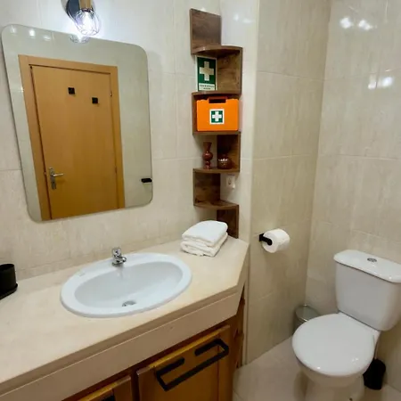 Sunny Algarve Retreat - Pool & 10 Min To Apartament *