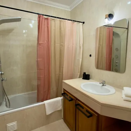 Apartamento Sunny Algarve Retreat - Pool & 10 Min To